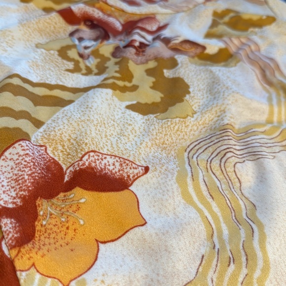 HOUSE of JADE vintage print t-shirt ladies size small 100% nylon super trendy - Picture 3 of 4